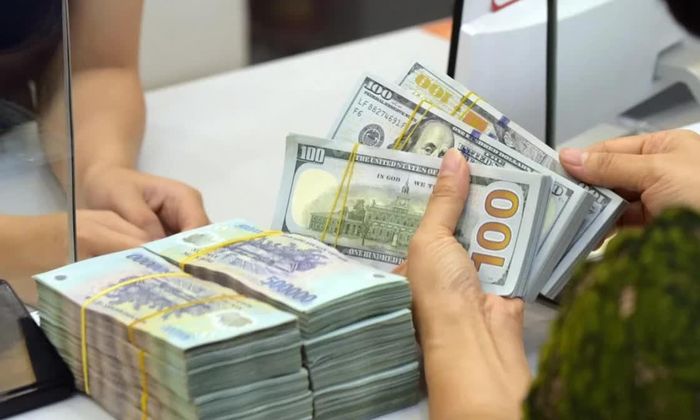Thanh khoản hạ nhiệt, lãi suất qua đêm về quanh 4%. Ảnh tư liệu.