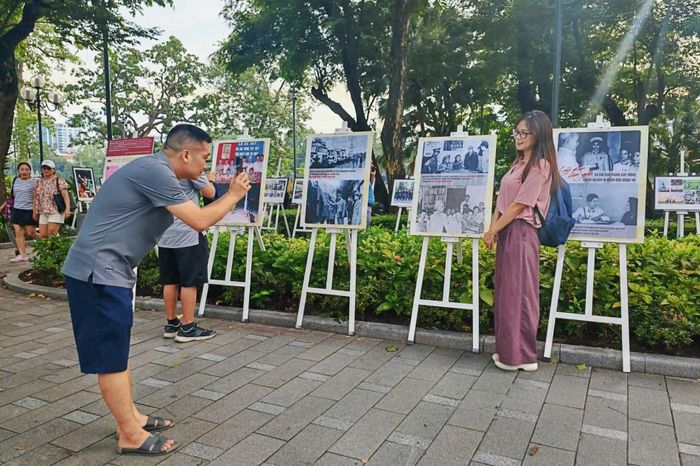 Những câu chuyện được kể bằng hình ảnh đã tái hiện hành trình 81 năm xây dựng, chiến đấu, trưởng thành của lực lượng Công an Thủ đô