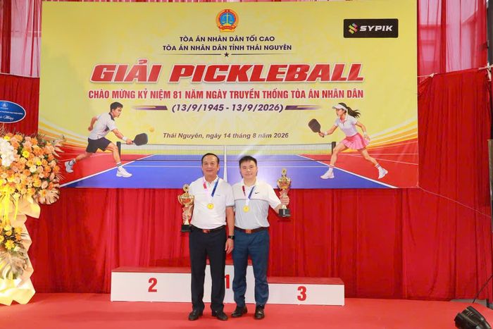 Đôi nam mạnh nhất giải pickleball Tòa án hai cấp tỉnh Thái Nguyên năm 2026.