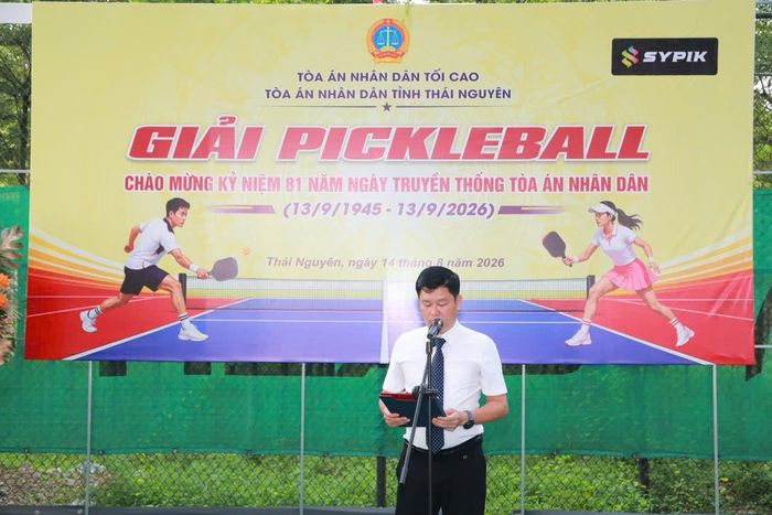 Phó Chánh án TAND tỉnh Thái Nguyên Nguyễn Ích Yên phát biểu khai mạc giải đấu.