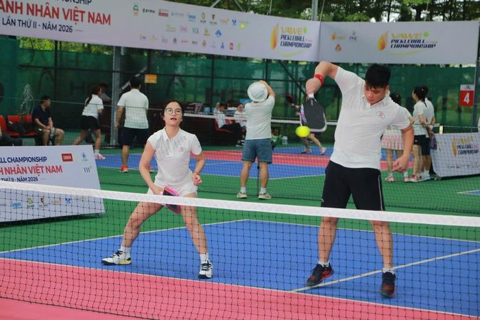 Cán bộ, công chức, người lao động TAND hai cấp tỉnh Thái Nguyên giao lưu thể thao, tăng cường gắn kết.