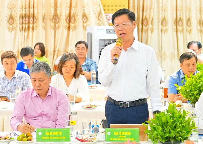 Giám đốc Sở Văn hóa, Thể thao và Du lịch tỉnh Cao Bằng Tô Vũ Ninh thảo luận tại chương trình.