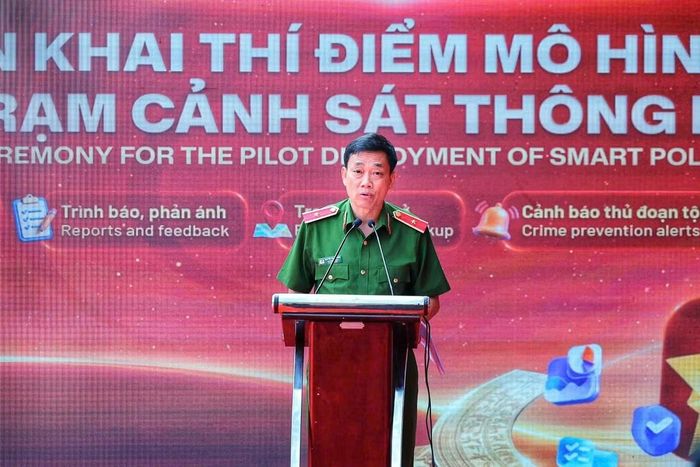 Thiếu tướng Nguyễn Mạnh Hùng, Phó Cục trưởng Cục Cảnh sát quản lý hành chính về trật tự xã hội phát biểu tại lễ ra mắt.