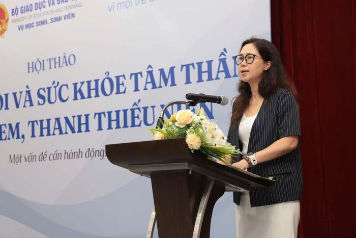 Bà Nguyễn Thị Nhung, Phó Vụ trưởng Vụ Học sinh, sinh viên (Bộ GD&ĐT) thông tin nhiều nhiệm vụ đã được ngành Giáo dục triển khai nhằm đảo bảo sức khỏe học đường.