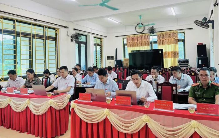 Các đại biểu dự kỳ họp.