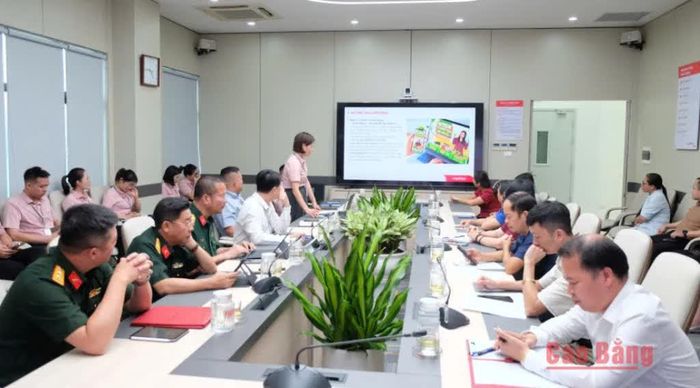 Viettel Cao Bằng giới thiệu các giải pháp chuyển đổi số phù hợp với hoạt động của khu vực kinh tế tập thể, hợp tác xã tỉnh.