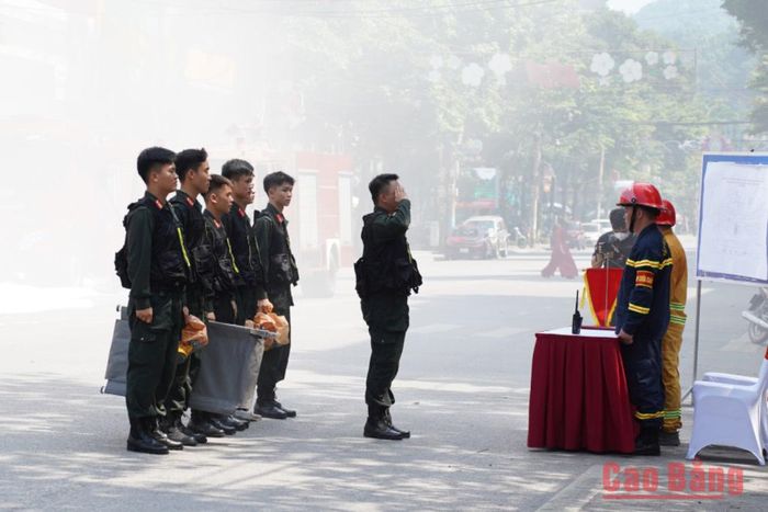Lực lượng, phương tiện chi viện, tăng cường chữa cháy, cứu nạn, cứu hộ được tăng cường để hỗ trợ di chuyển tài sản, cung cấp vật tư y tế và các điều kiện phục vụ ứng cứu.