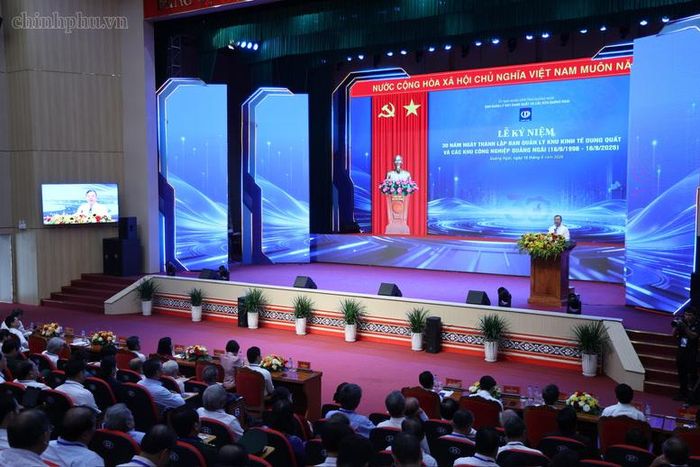 Lễ kỷ niệm 30 năm Ngày thành lập Ban Quản lý Khu kinh tế Dung Quất và các Khu công nghiệp Quảng Ngãi - Ảnh: chinhphu.vn/Phương Nguyên