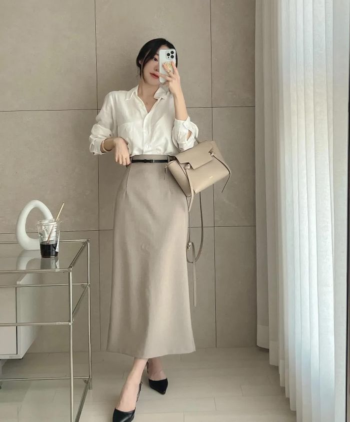 Chân váy midi là món đồ đáng đầu tư nếu muốn xây dựng hình ảnh thanh lịch nhưng không quá cứng nhắc