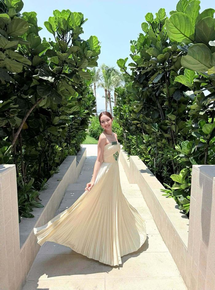 Việc duy trì được năng lượng tích cực giúp cô ghi điểm trong mắt công chúng nhờ hình ảnh gần gũi và chuyên nghiệp.