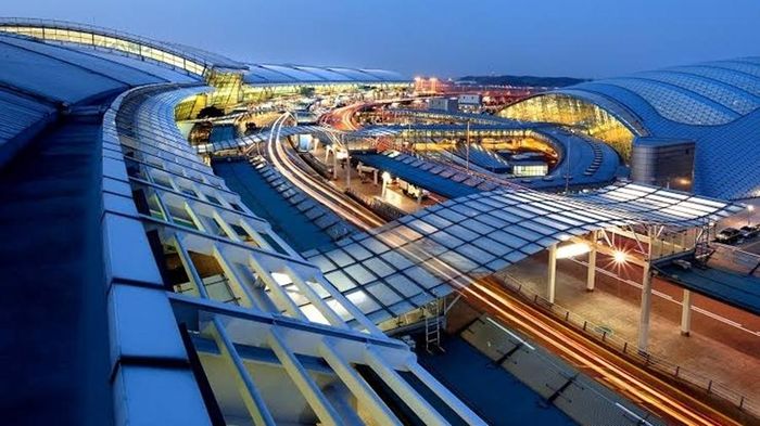Sân bay quốc tế Incheon (Seoul, Hàn Quốc) từ lâu được coi là một trong những sân bay thân thiện với hành khách nhất thế giới. Incheon cũng là một trong những sân bay mang đậm bản sắc văn hóa. (Ảnh: Populous)