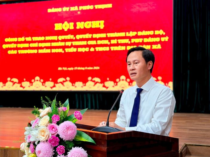 Bí thư Đảng ủy xã Phúc Thịnh Hoàng Hải Đăng phát biểu tại hội nghị. Ảnh: Thanh Hà