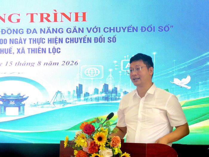 Phó Chủ tịch UBND xã Thiên Lộc Nguyễn Hùng Dũng phát biểu tại lễ ra mắt. Ảnh: PV