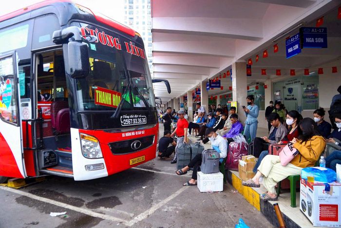 Bến xe Hà Nội chuẩn bị 500 xe tăng cường phục vụ hành khách dịp Quốc khánh. (Ảnh minh hoạ: Tạ Hải)