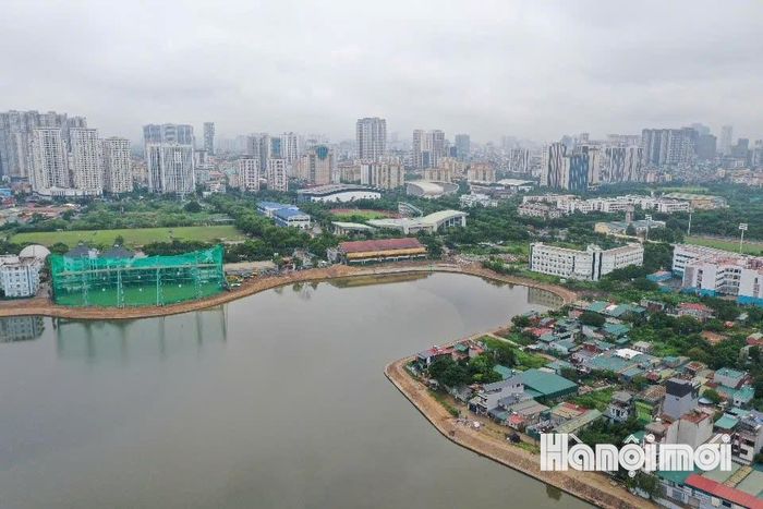 Hồ điều hoà Phú Đô. Ảnh: Phạm Hùng