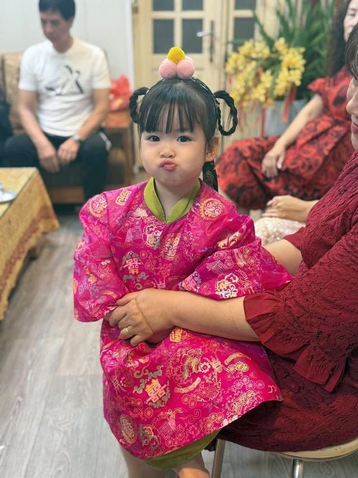 Vẻ ngoài đáng yêu của con gái Hoa hậu Đỗ Mỹ Linh.
