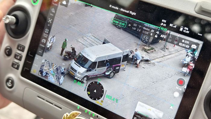 Các trường hợp vi phạm giao thông có thể bị UAV ghi lại từ trên cao, hỗ trợ lực lượng chức năng xác minh, xử lý. (Ảnh Thành Long)
