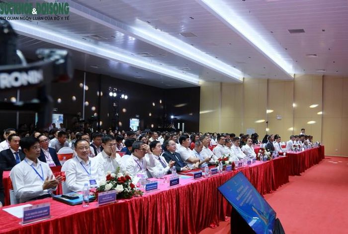 Toàn cảnh Hội nghị Khoa học Bệnh viện Ung bướu Nghệ An lần thứ X với sự tham dự của hơn 700 đại biểu, 135 báo cáo viên trong và ngoài nước. ẢNH: V. Đồng