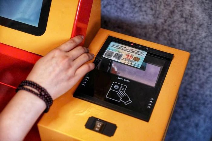 Các tính năng như trình báo, phản ánh hay gọi SOS được kỳ vọng giúp du khách nhanh chóng tiếp cận cơ quan công an khi cần thiết. (Ảnh T.K.)