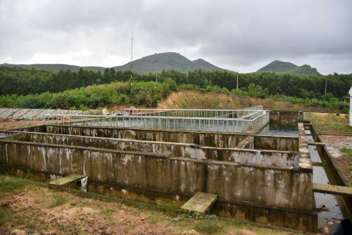 Dự án xử lý triệt để ô nhiễm môi trường do rác thải sinh hoạt tại các khu vực trọng điểm trên địa bàn tỉnh Thừa Thiên Huế (nay là TP Huế). Ảnh: Hoàng Dũng.