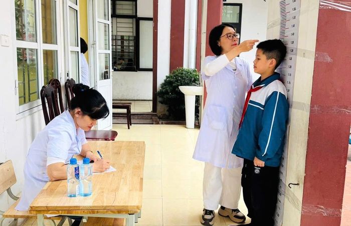 Chương trình y tế học đường tại Trạm Y tế phường Lê Thanh Nghị. Ảnh: TYT Lê Thanh Nghị.