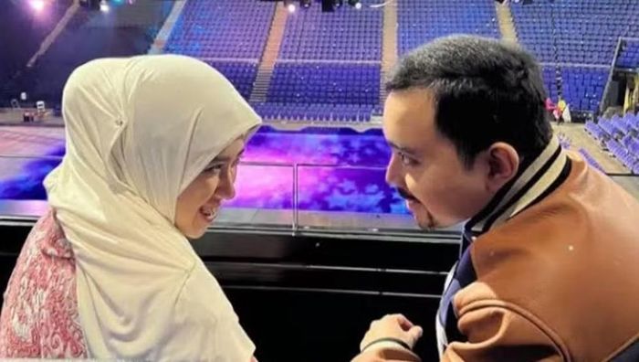 Bà Adawiyyah kết hôn với Hoàng tử Abdul Malik năm 2015. Hôn lễ được tổ chức tại cung điện Istana Nurul Iman và kéo dài 10 ngày, với nhiều nghi lễ xa hoa. Cung điện có sức chứa khoảng 5.000 khách.