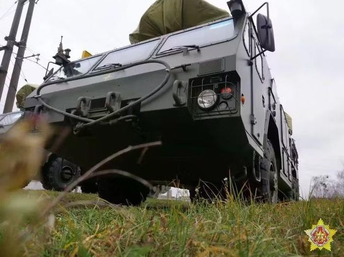 Những tổ hợp Tor-M2K mới nhất của Minsk có lịch sử lâu đời, khi Bộ Quốc phòng Belarus ký hợp đồng chính thức đầu tiên với Nga về việc cung cấp một tiểu đoàn hệ thống tên lửa phòng không thuộc phiên bản cải tiến mới của dòng Tor vào năm 2011 - 2012.