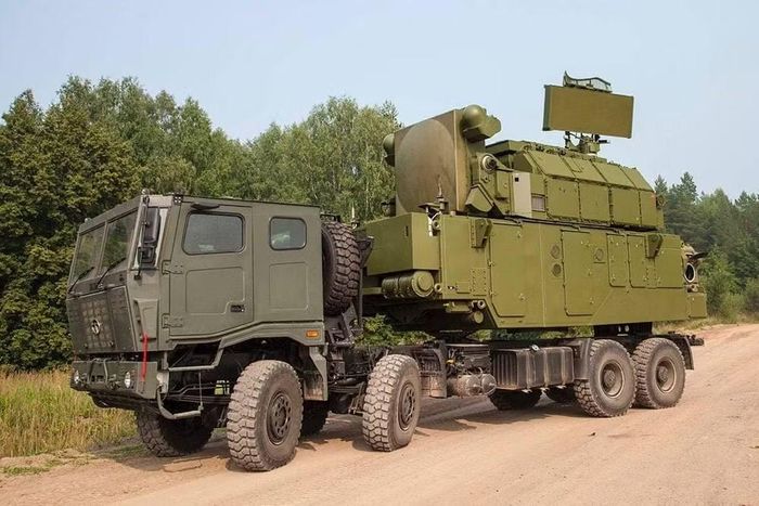 Bất chấp chiến tranh, việc giao hàng các tổ hợp Tor-M2K mới cho Belarus vẫn tiếp tục. Những hệ thống mới được ưu tiên giao cho Lữ đoàn Tên lửa Phòng không số 15, đơn vị nhận nhiệm vụ bảo vệ không phận xung quanh thủ đô Minsk và các khu vực chiến lược khác.