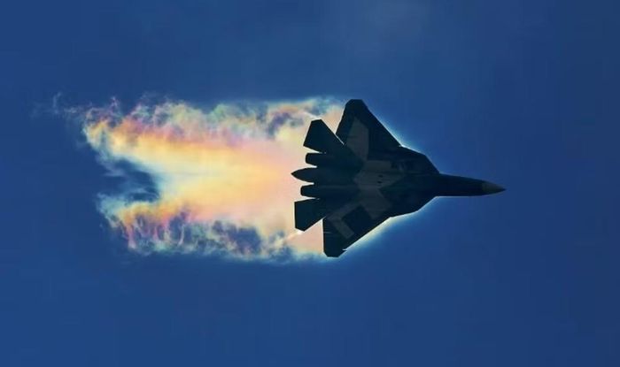 Đây là diễn biến mới trong chương trình vũ khí dành cho phiên bản xuất khẩu của Su-57. Tên lửa được quảng bá với khả năng đánh nhiều loại mục tiêu trên không trong điều kiện tác chiến phức tạp.