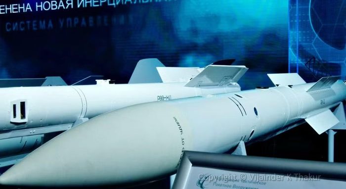 RVV-SDM được thiết kế để đối phó máy bay chiến đấu, trực thăng, tên lửa hành trình và phương tiện bay không người lái.