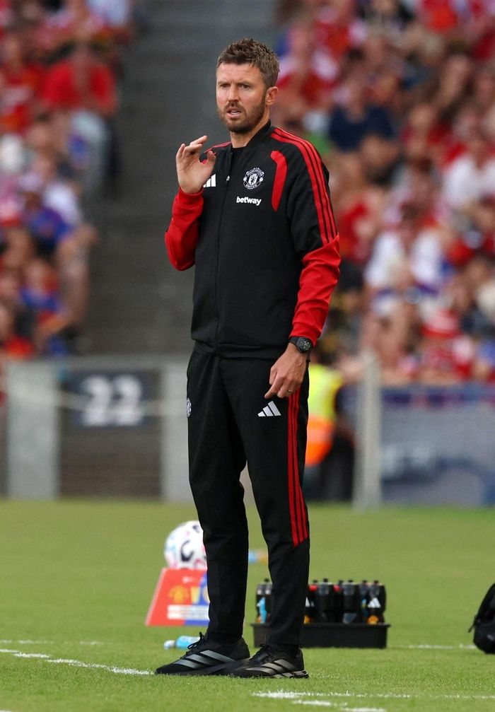 Michael Carrick giúp MU cải thiện rõ rệt ở nửa sau mùa trước, tạo nền tảng cho kỳ vọng lớn hơn ở mùa giải mới.