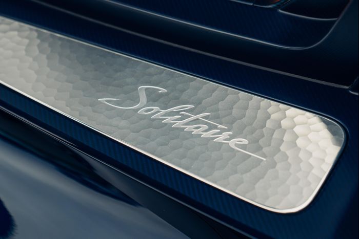  Đây là mẫu hypercar thứ ba thuộc dải sản phẩm cao cấp nhất Programme Solitaire, vốn lấy cảm hứng từ những thiết kế biểu tượng trong quá khứ của thương hiệu đến từ Pháp. 