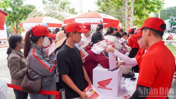 “Ngày hội gắn kết đoàn viên, người lao động” năm 2026 thu hút 4.000 đoàn viên, người lao động tham gia.