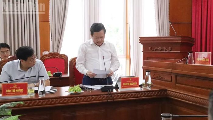 Phó Trưởng Ban Chính sách Chiến lược Trung ương, Nguyễn Đức Hiển, Phó Trưởng đoàn kiểm tra, giám sát số 325 công bố quyết định kiểm tra, giám sát của Bộ Chính trị, Ban Bí thư năm 2026 về công tác cán bộ với Ban Thường vụ Tỉnh ủy Đắk Lắk. (Ảnh: Nguyễn Công Lý)