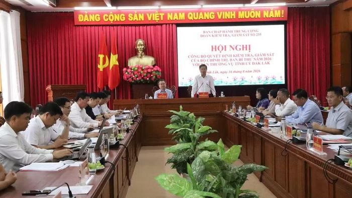 Bí thư Tỉnh ủy Đắk Lắk Lương Nguyễn Minh Triết phát biểu tại hội nghị. (Ảnh: Nguyễn Công Lý)