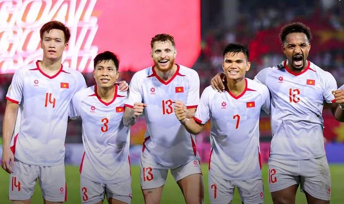 Đội tuyển Việt Nam ăn mừng bàn thắng. (Ảnh: VFF)