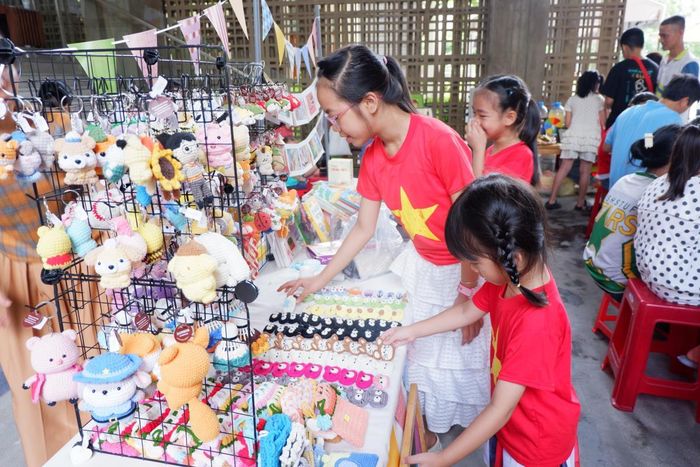 Trẻ em Đà Nẵng hòa mình vào Hội chợ Mùa hè 2026
