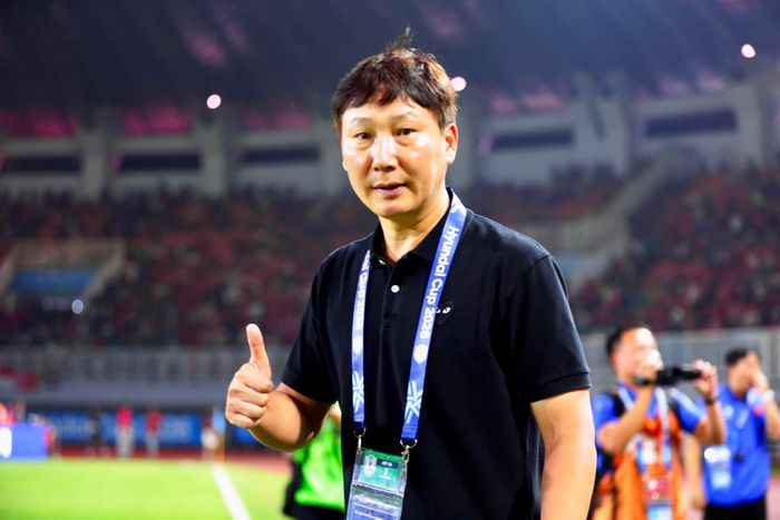  HLV Kim Sang-sik sẽ kéo dài chuỗi 22 trận bất bại cùng đội tuyển Việt Nam sau chuyến làm khách tại Malaysia vào tối 16-8? 