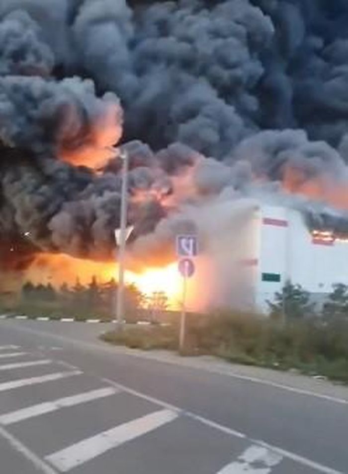 Một địa điểm bị máy bay không người lái của Ukraine tấn công tại thành phố Podolsk, Moscow. Ảnh: X