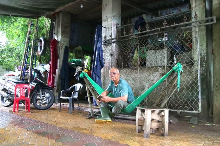 Người dân nơi đây phải sống trong những căn nhà cấp 4 xuống cấp. (Ảnh: Phạm Tâm)