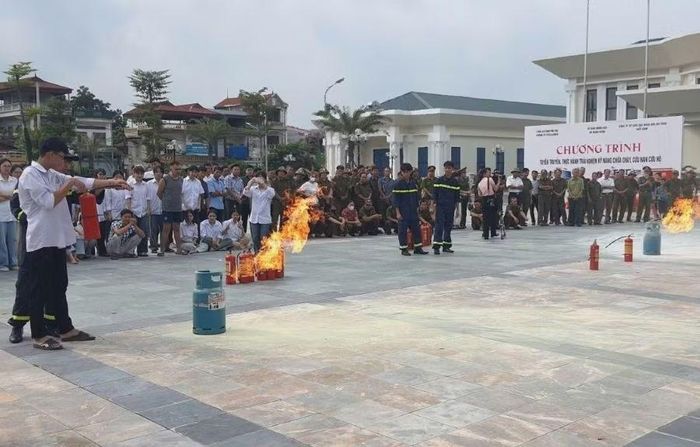 Trường THPT Đoan Hùng đẩy mạnh các hoạt động trải nghiệm, ngoại khóa giáo dục kỹ năng sống cho học sinh.
