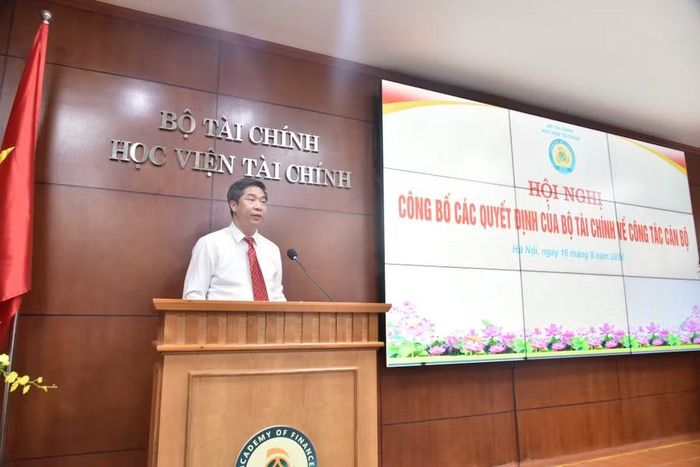 NGƯT.PGS.TS Nguyễn Đào Tùng phát biểu tại buổi lễ.