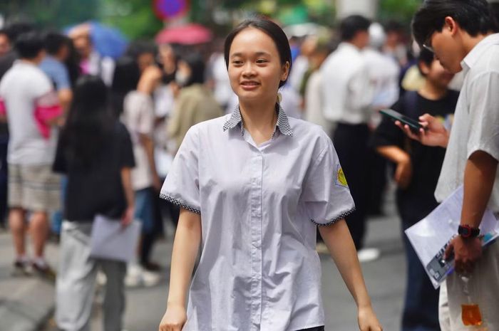 Chuyên gia cho rằng, tranh luận “giữ hay bỏ kỳ thi” có thể chúng ta đang nhìn vấn đề ở phần ngọn.
