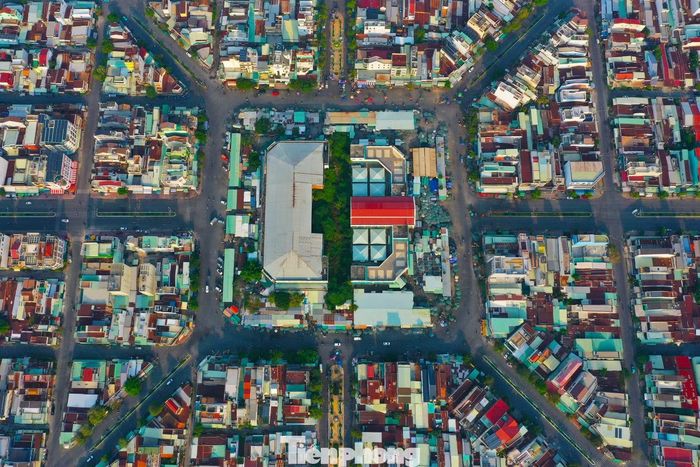 Một góc Chợ Long Hoa, nằm tại phường Long Hoa, tỉnh Tây Ninh, thuộc trung tâm thị xã Hòa Thành trước đây. Ảnh: Nguyễn Tiến.