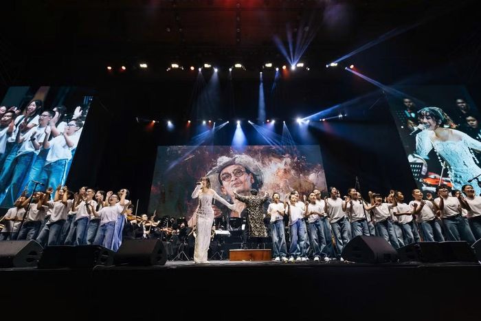Gia đình cố nhạc sĩ tổ chức live concert tối 15/8 tại Hà Nội với sự tham gia của các ca sĩ tên tuổi Thanh Lam, Mỹ Linh, Tùng Dương, Lệ Quyên, Mỹ Anh.
