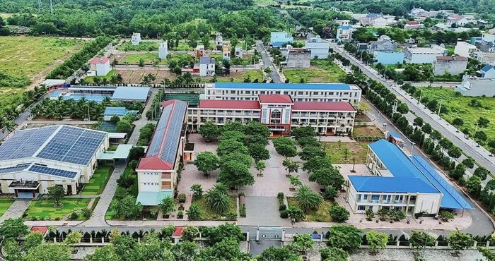 Trường TH-THCS Bông Sen (ảnh nhà trường)