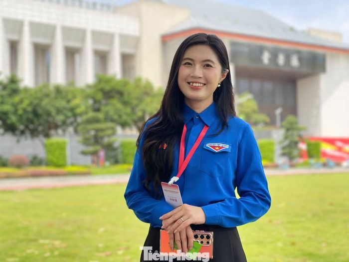 Cô Lưu Thu Liên - Giáo viên, Bí thư Đoàn trường THPT chuyên Nguyễn Trãi, TP Hải Phòng.
