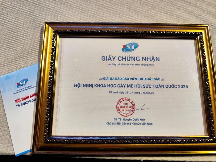 Giấy khen của Hội Gây mê Hồi sức Việt Nam. Ảnh: BSCC.