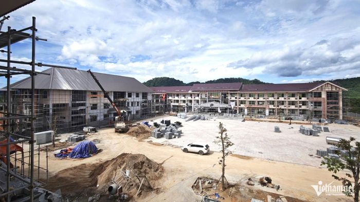 Khi hoàn thành, trường sẽ đáp ứng nhu cầu học tập, sinh hoạt cho 88 cán bộ, giáo viên và 1.318 học sinh, phần lớn là con em đồng bào các dân tộc vùng cao.