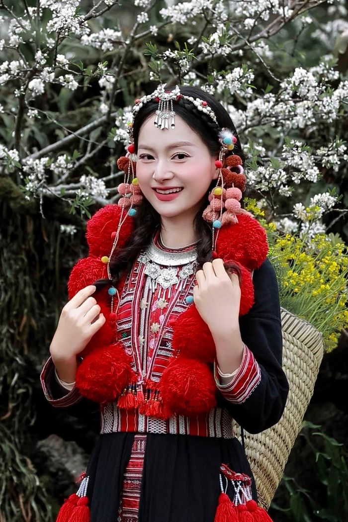Diễn viên Lan Phương hóa cô gái vùng cao.
